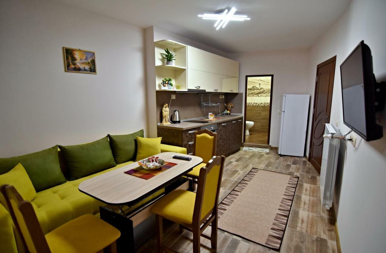 Madini Apartment เวลินกราด ภายนอก รูปภาพ