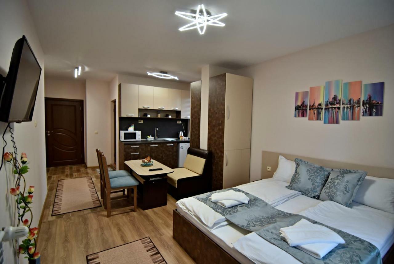 Madini Apartment เวลินกราด ภายนอก รูปภาพ