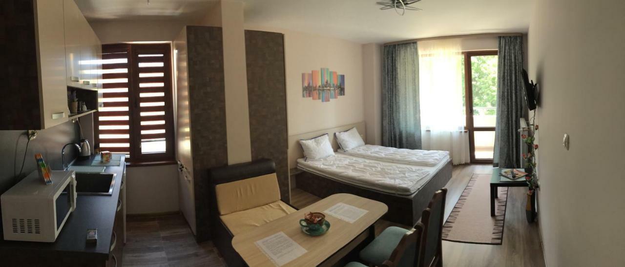 Madini Apartment เวลินกราด ภายนอก รูปภาพ