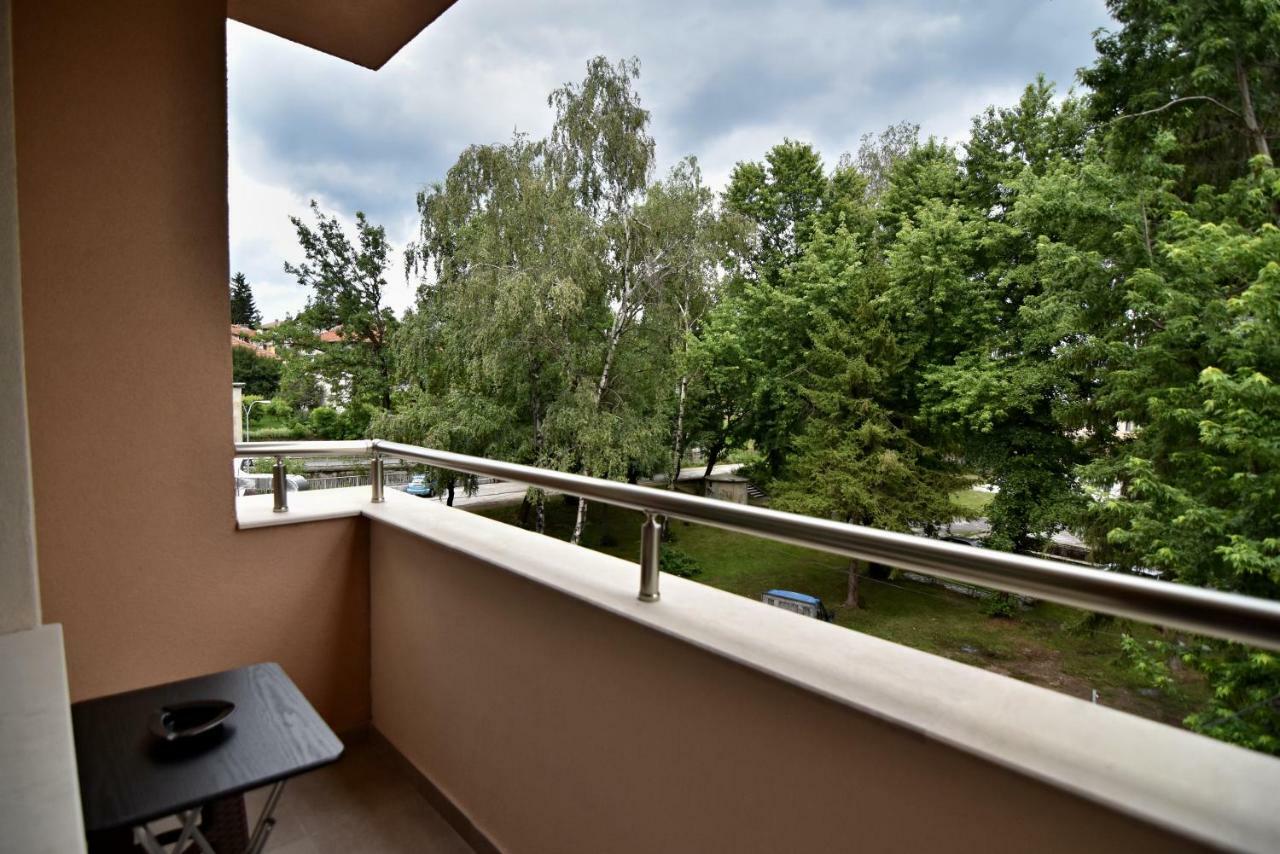 Madini Apartment เวลินกราด ภายนอก รูปภาพ
